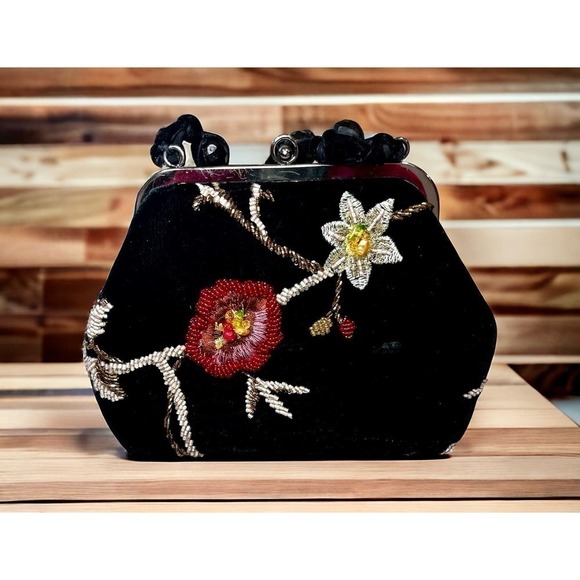 Vintage Mary Frances #1051 “Bed Of Roses” Shoulder Bag - Picture 2 of 11